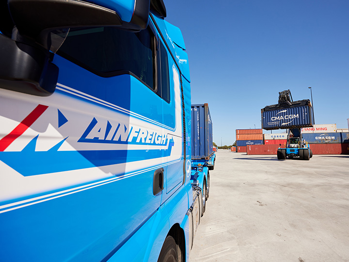 Contact us for container transport and cartage Australia needs | Mainfreight Wharf