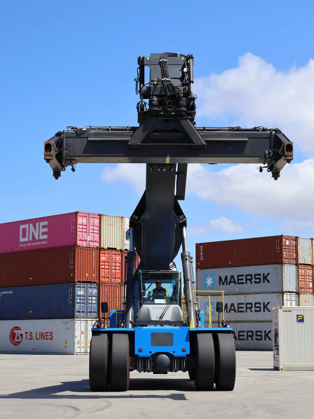 Understanding the Difference Between Demurrage and Detention