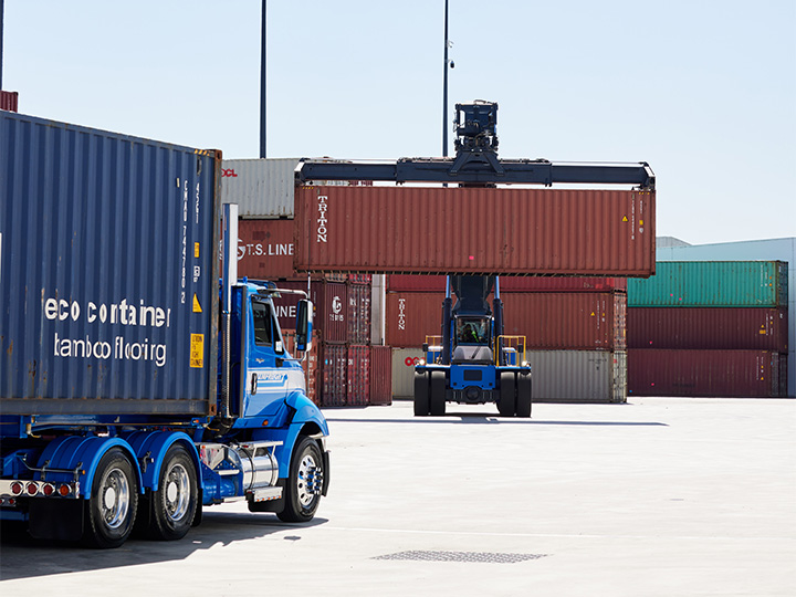 Container Transport Services in Australia | Mainfreight-Wharf